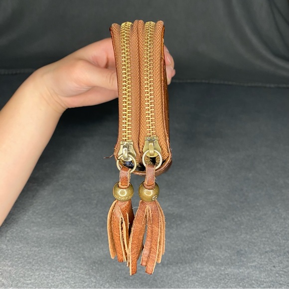 Lucky Brand Genuine Leather double compartment Wallet - Picture 3 of 8